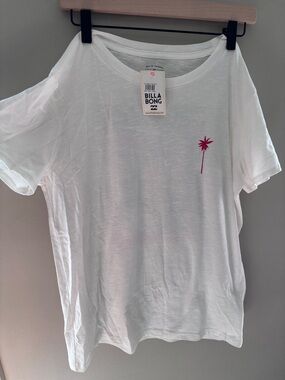 Billabong White Tee with Small Pink Tag Detail